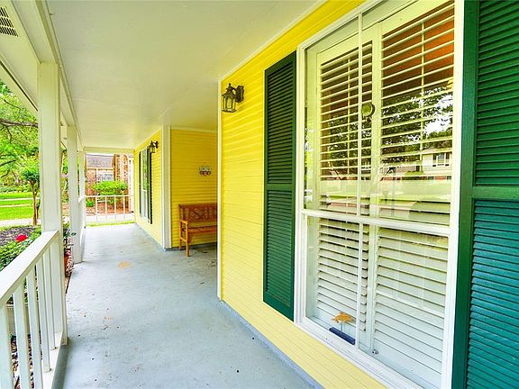2nd image of 1322 Dominion Dr