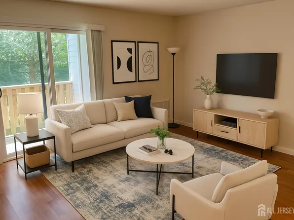 911 Ravens Crest Dr, Plainsboro, NJ 08536