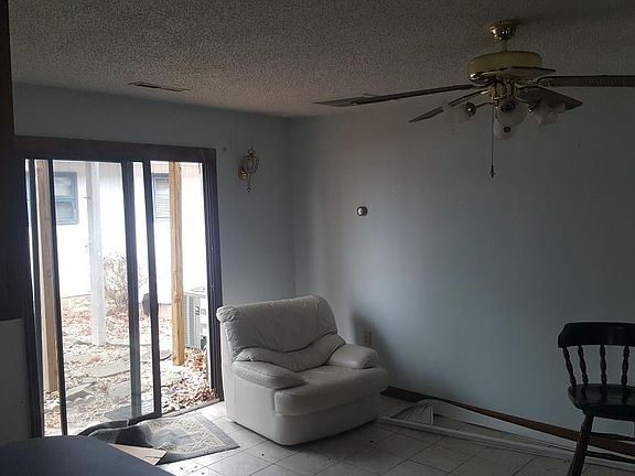 4th image of 7692 Windward Point Dr #A