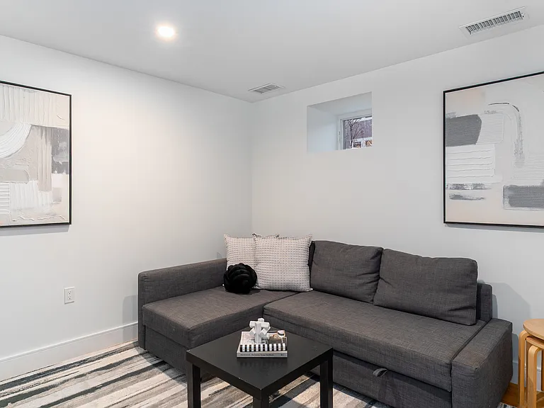 89 Cleveland St #89 — Photo 12