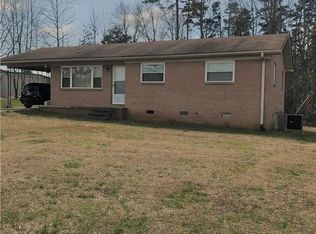 614 Dr Mitchell Rd, Seneca, SC 29678