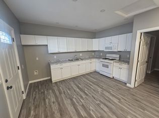 17903 Woodruff Ave #3, Bellflower, CA 90706