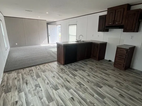 130 Burke Dr, Springfield, GA 31329