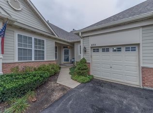 835 Cambridge Dr, Batavia, IL 60510