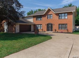 819 Colleen Dr, O'Fallon, MO 63366