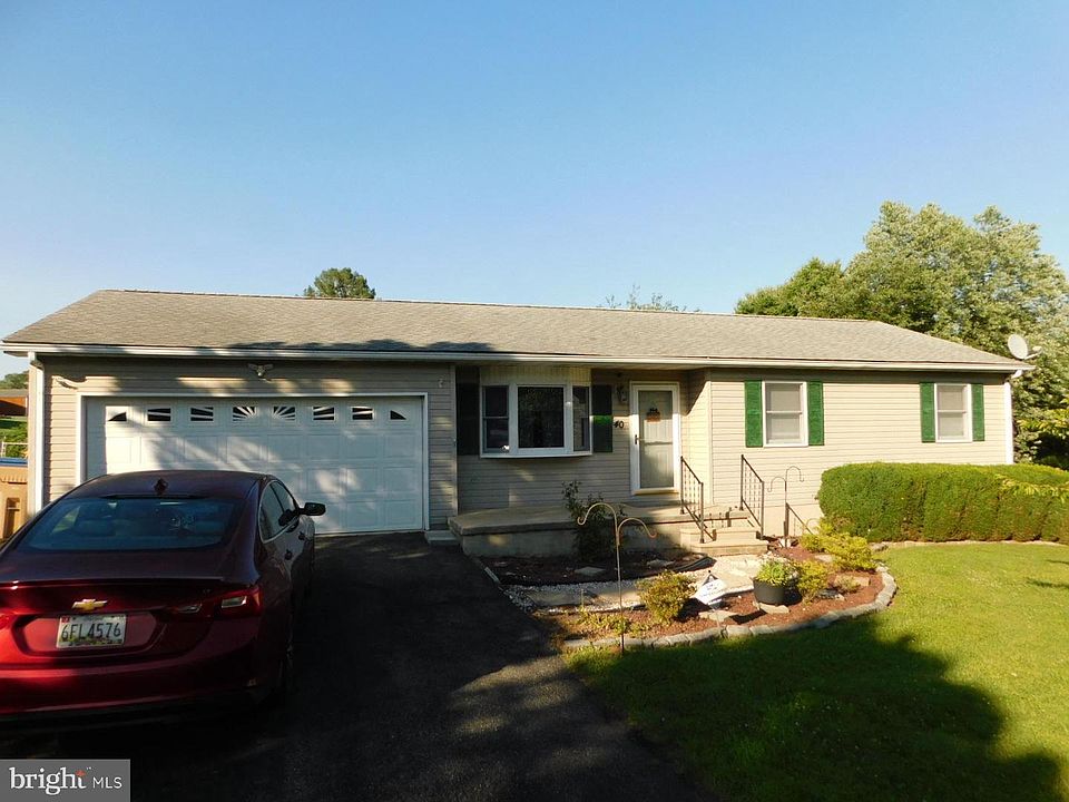 1st image of 40 Mary Jane Ln