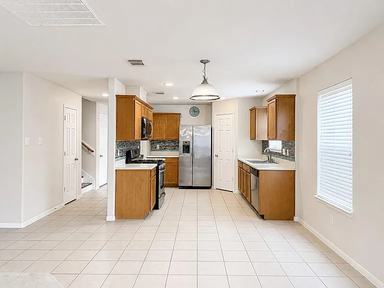 19315 Summer Island Way — Photo 8