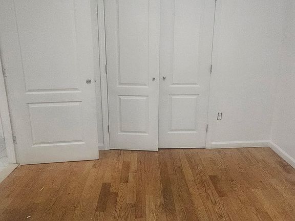 4th image of 9647 Corona Ave Floor 3
