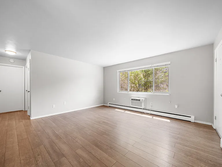 1770 Eaton St — Photo 7