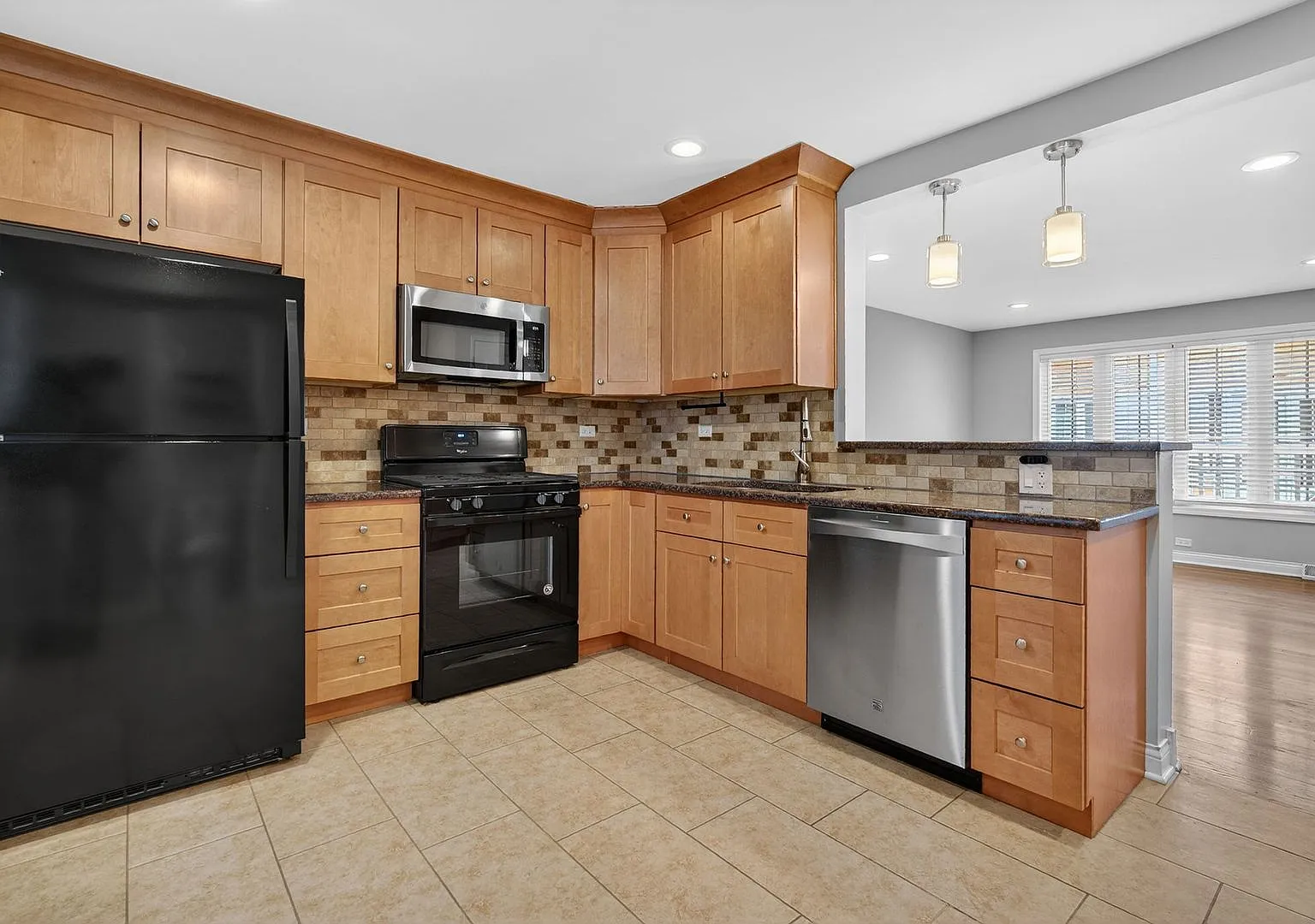 13-15 S Waiola Townhomes — Photo 2