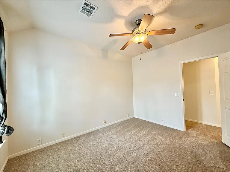 7426 Maple Run Dr — Photo 15