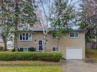 48 Mark Cres, Cambridge, ON N1S4A3