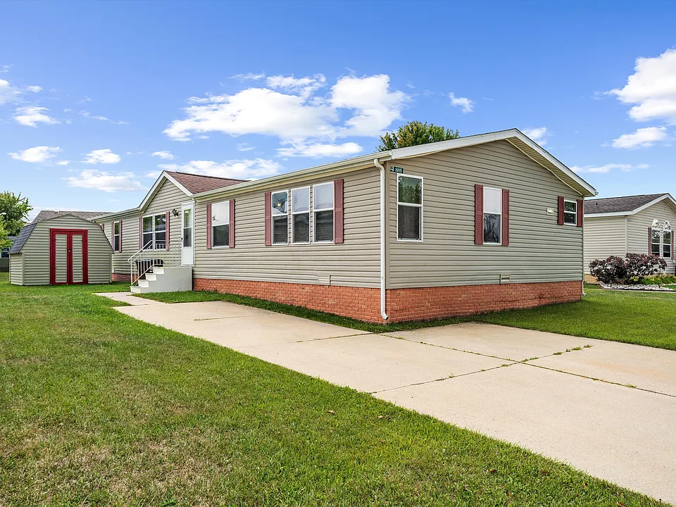 884 Tanner Lndg