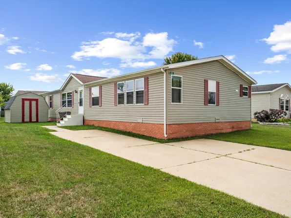 884 Tanner Lndg, Monroe, MI 48161