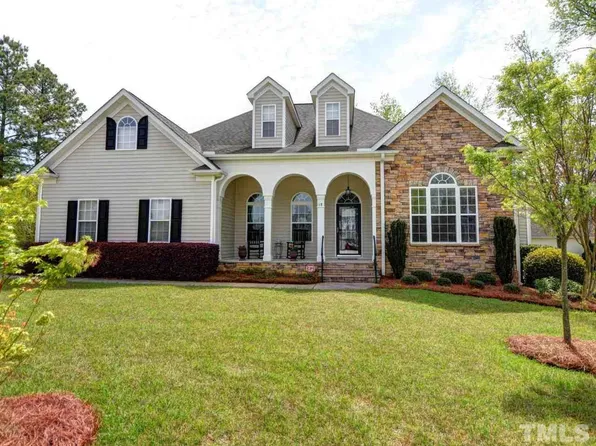 18 Brooksby Ct, Clayton, NC 27527