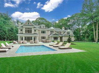 21 Wenwood Dr, Brookville, NY 11545