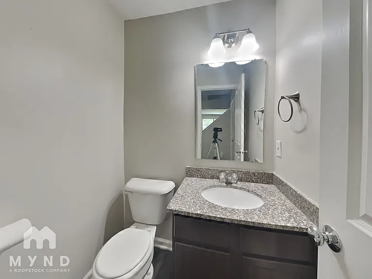 8042 Loveridge Dr — Photo 11