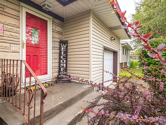 3rd image of 1900 W 58th Pl