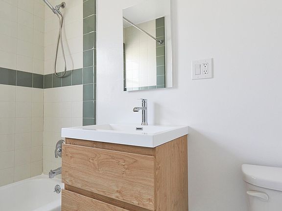 5th image of 3700 Inglewood Blvd APT 8