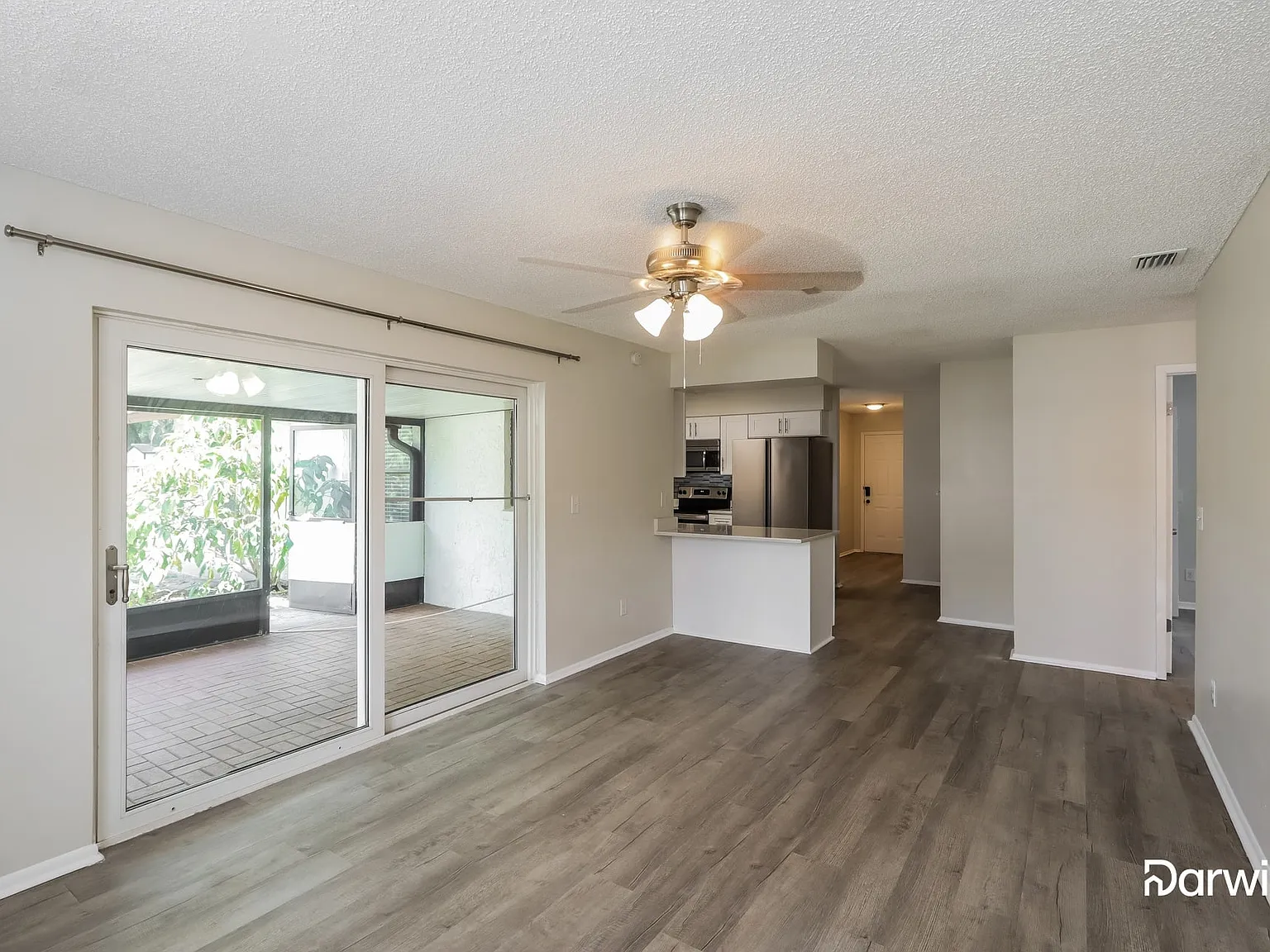 3 bed, 2.0 bath, 1508 sqft, $2,145 — Photo 4
