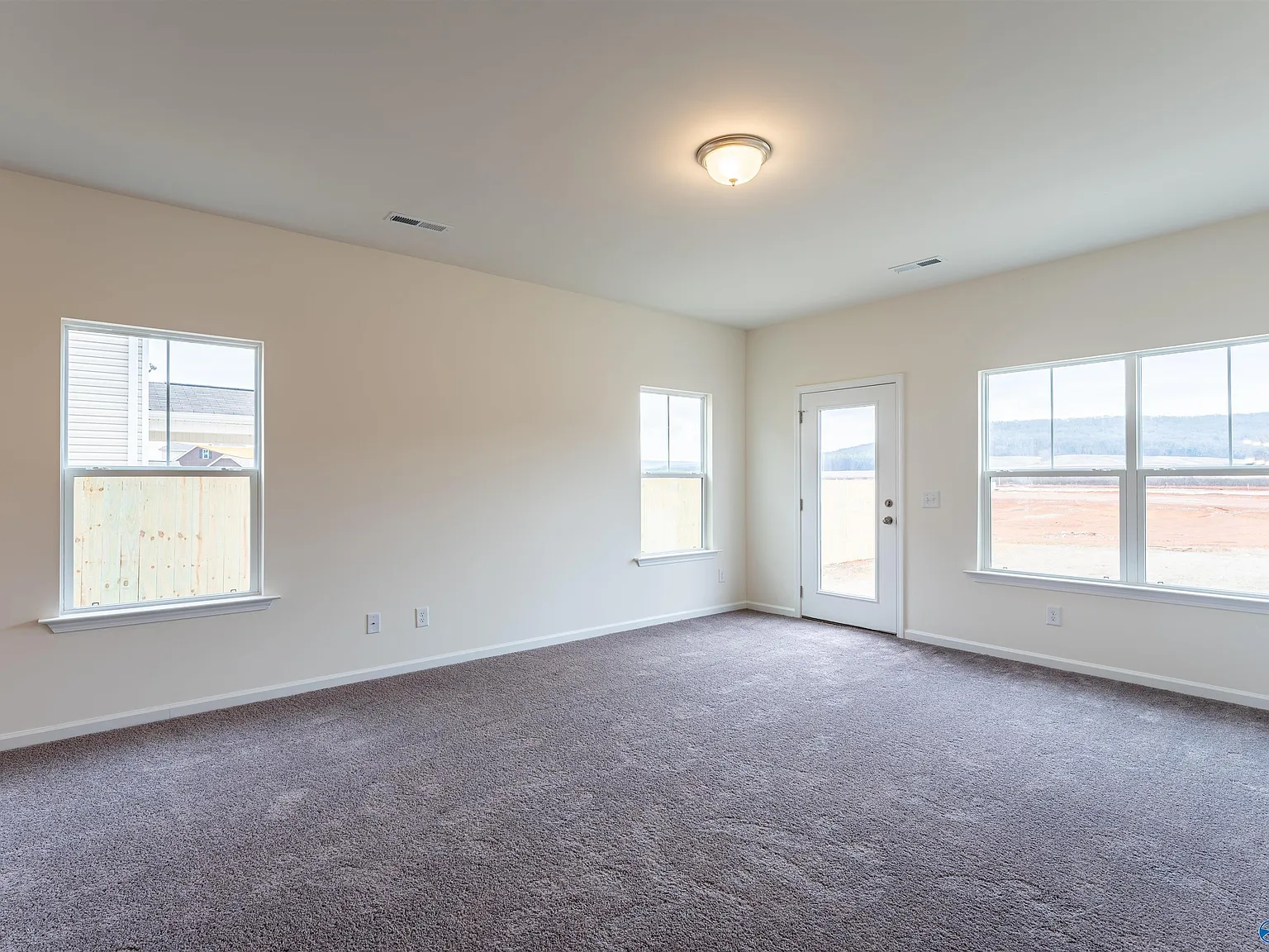 4 bed, 2.0 bath, 1803 sqft, $1,750 — Photo 3
