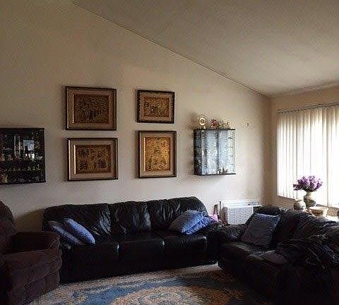 4th image of 48 Hillary Ln