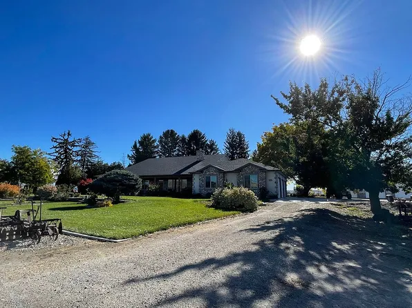 8711 Upper Ave, Emmett, ID 83617