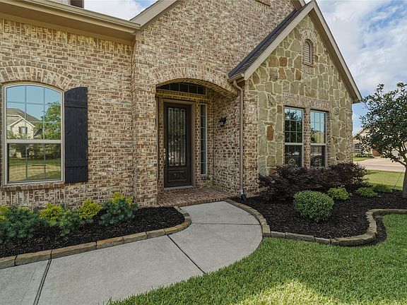5th image of 4039 Maybrook Lane
