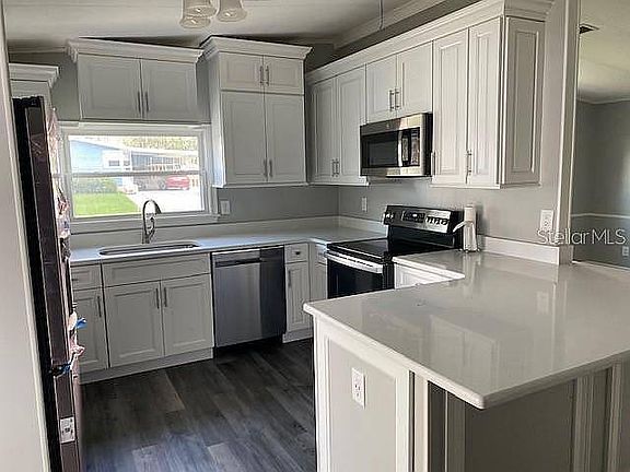2nd image of 505 Sandalwood Ln