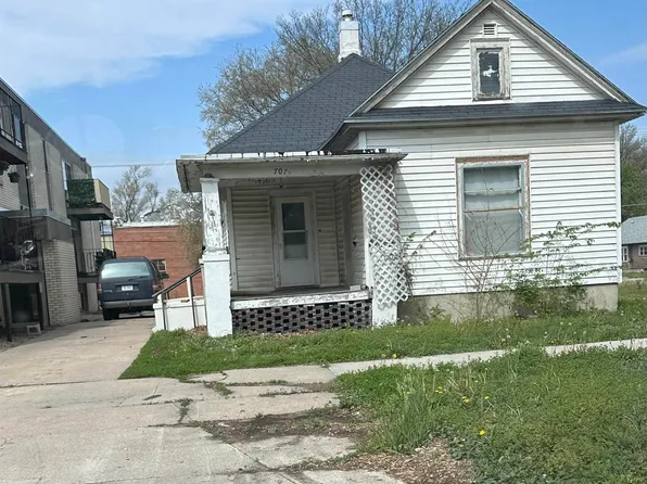 707 E St, Fairbury, NE 68352