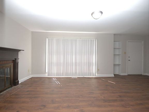 2nd image of 801 Pittman St