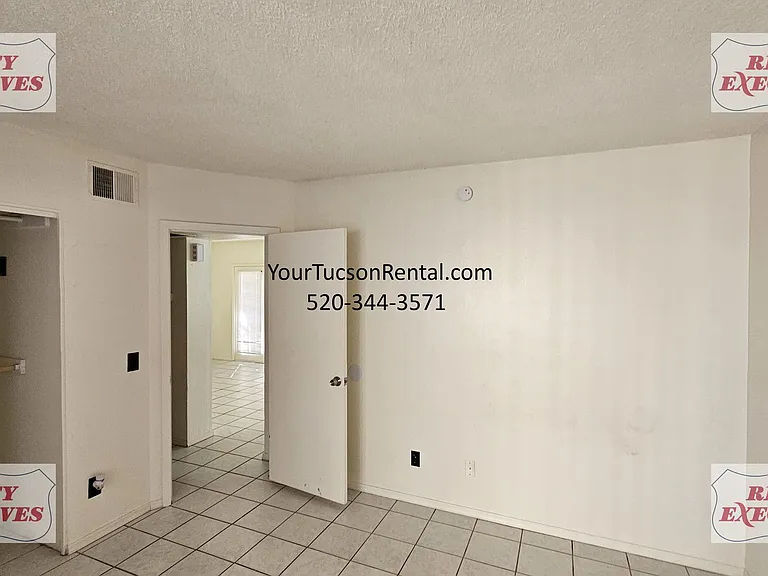 1664 W Park Wood Ln — Photo 13