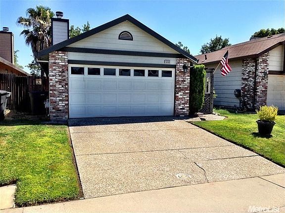 2nd image of 1333 Chignahuapan Way