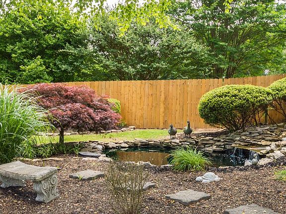 3rd image of 2062 Earl Pearce Cir