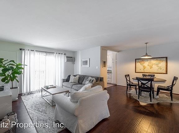 2nd image of 1035 N Stanley Ave APT 203