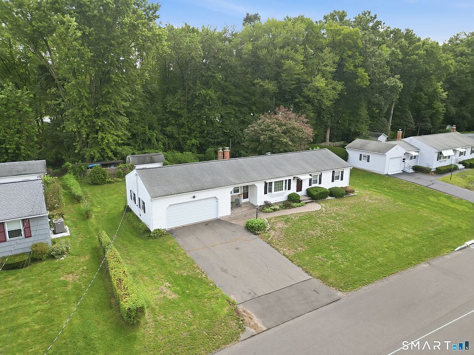 1st image of 23 Middlesex Drive