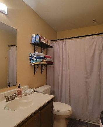 5th image of 1106 E San Pedro St