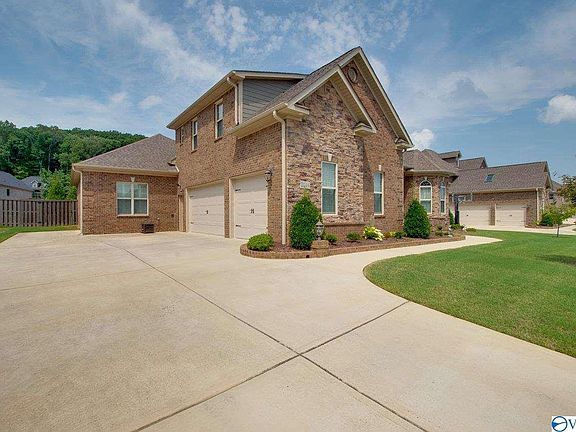 2nd image of 2016 Meadow Creek Cir