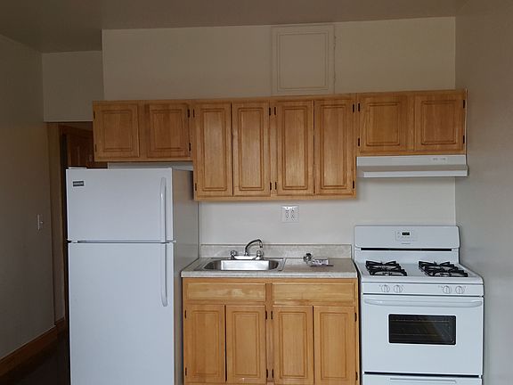 4th image of 3525 Hull Ave