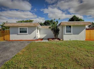 7902 NW 68th Ter, Tamarac, FL 33321