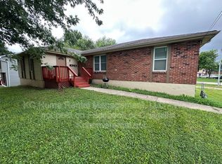 420 N Jennings Rd, Independence, MO 64056
