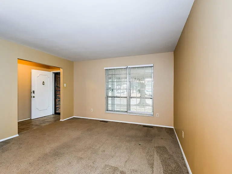 14800 Mondoubleau Ln — Photo 4