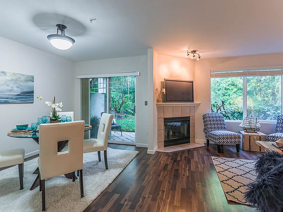 4th image of 18501 SE Newport Way Unit K143