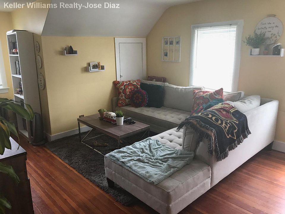 1st image of 112 1/2 Norwood Ave #2