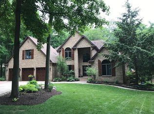 421 Pinehurst Dr, Mansfield, OH 44903