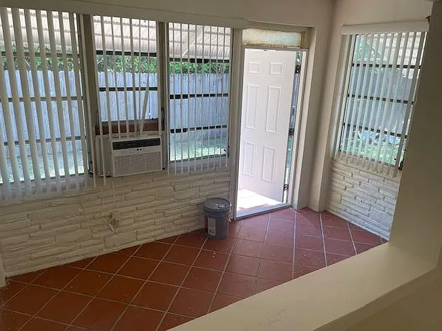1 bed, 650 sqft, $1,575 — Photo 3
