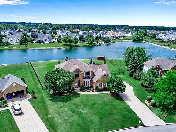 3rd image of 8257 Oakway Ln