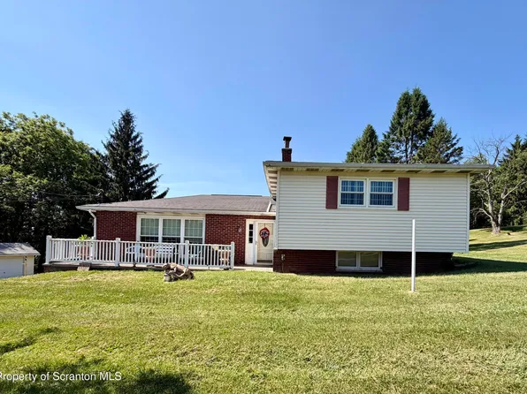 9 Snyder Rd, Scott Township, PA 18433