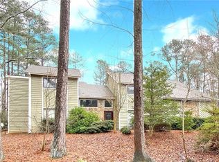 2905 Roxburgh Dr, Roswell, GA 30076