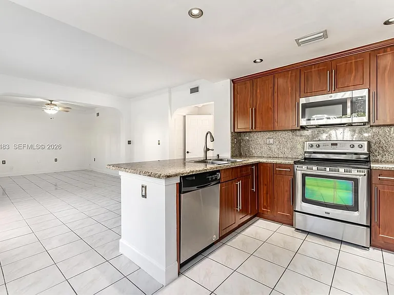 4671 SW 154th Pl — Photo 12